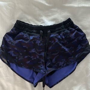 Lululemon Hotty Hot shorts